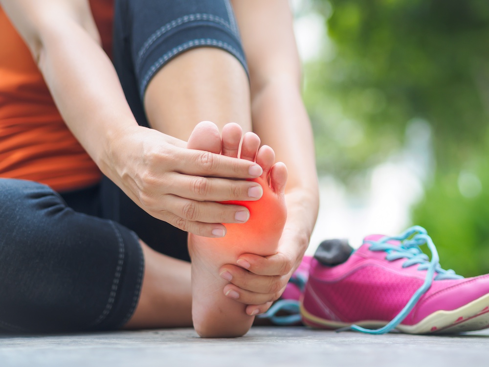 Common Foot Conditions and When to See a Podiatrist in Pembroke Pines